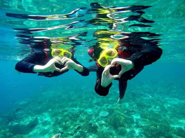 do-snorkeling-trip-at-tree-gilis-with-glass-bottom-boat