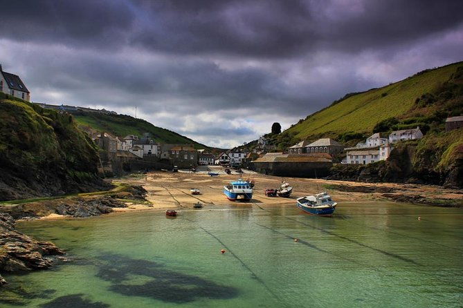 doc-martin-tour-in-port-isaac-cornwall