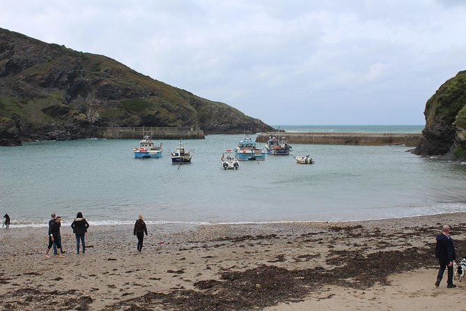 doc-martin-tour-in-port-isaac-cornwall