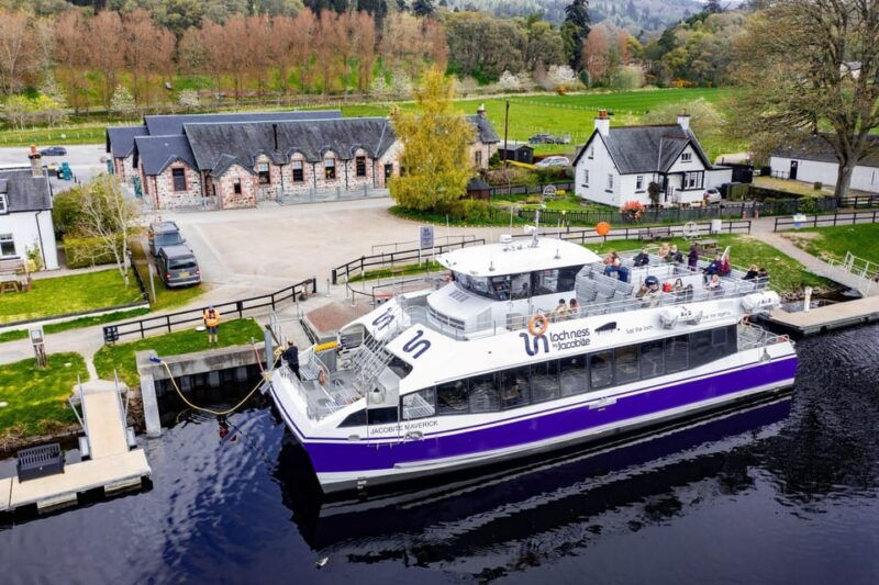 dochgarroch-caledonian-canal-and-loch-ness-50min-cruise
