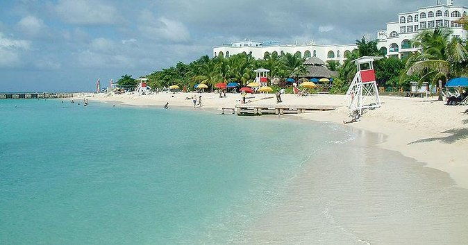 doctors-cave-beach-and-margaritaville-private-tour
