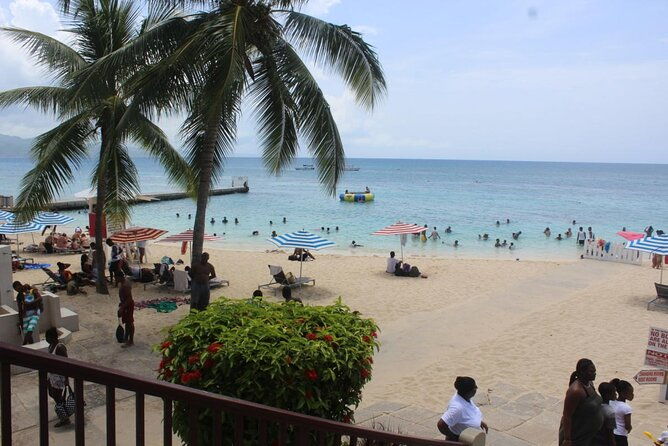 doctors-cave-beach-and-snorkeling-private-tour