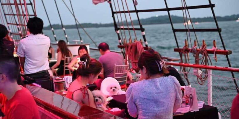 dog-cruise-onboard-a-tall-ship-with-4-course-meal
