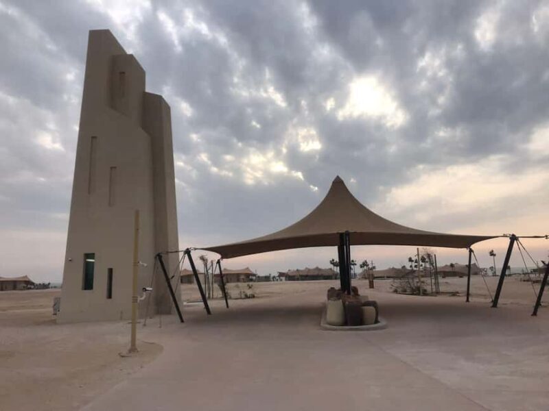 Doha Day Trip: West Qatar Day Trip to Zekreet & Dukhan Beach - The Film City Experience