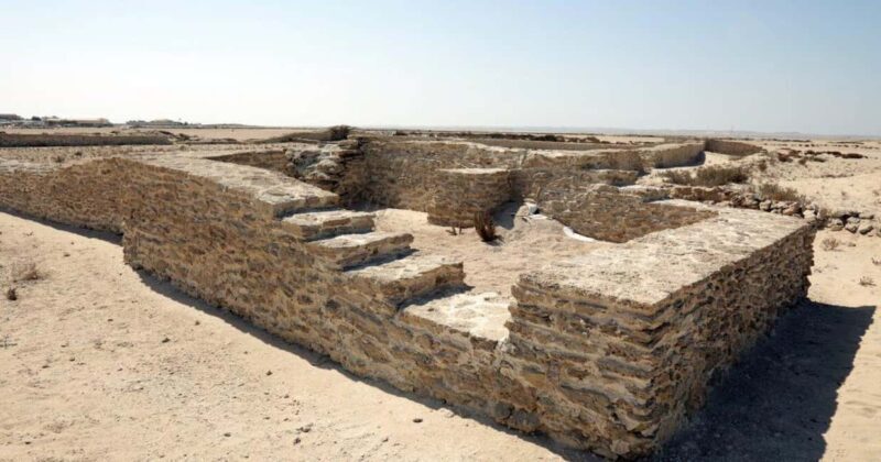 Doha: Richard Serra Sculpture,Mushroom Hill,Camel Race Track - The Sum Up