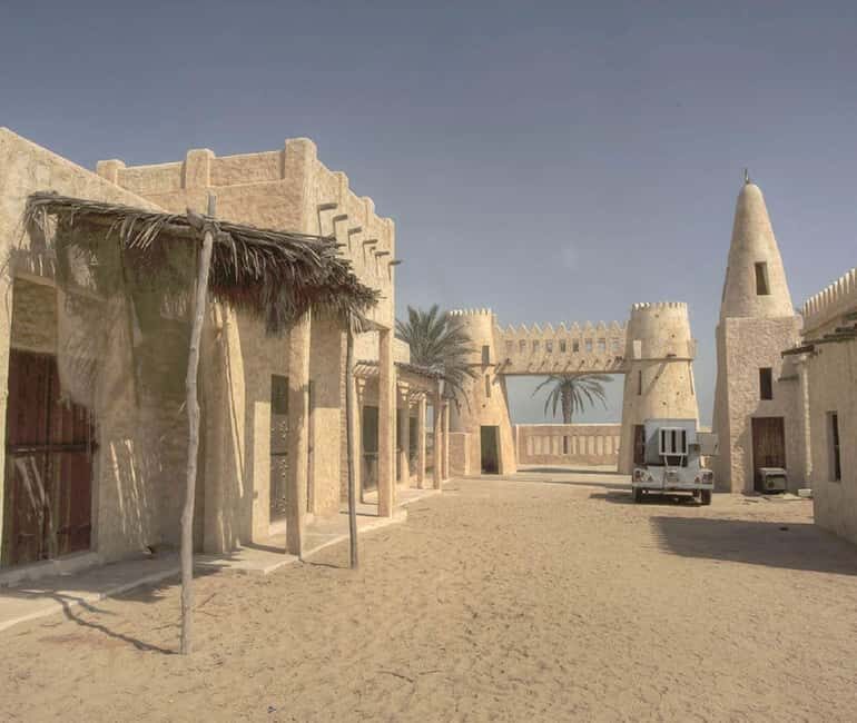 Doha:Zekreet Fort,Mushroom Rocks & Richard Serra Guided Tour - Value for Money