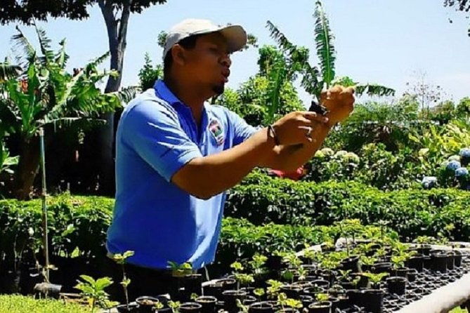 doka-cafe-poas-volcano-and-la-paz-waterfall-garden