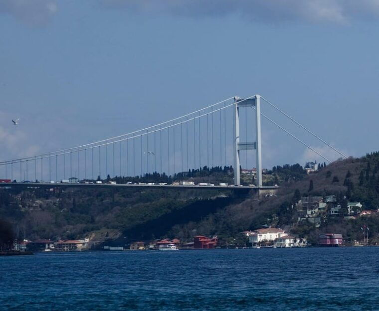 dolmabahce-palace-and-boat-tour
