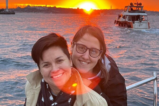 dolmabahce-palace-group-tour-sunset-cruise