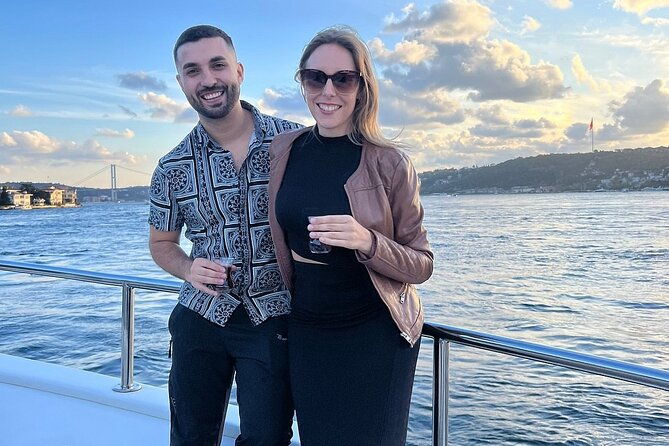 dolmabahce-palace-group-tour-sunset-cruise