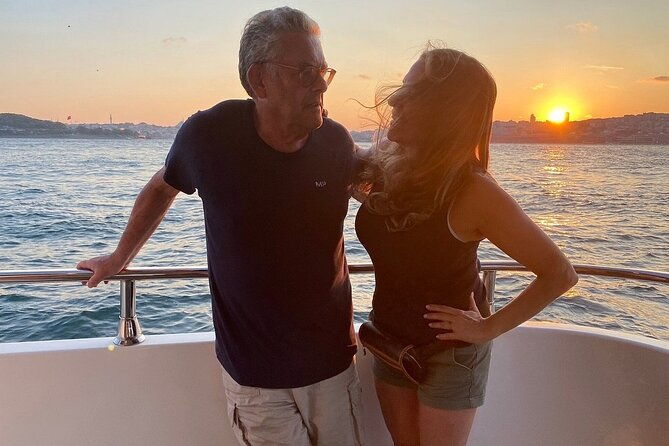 dolmabahce-palace-tour-sunset-cruise-on-luxury-yacht