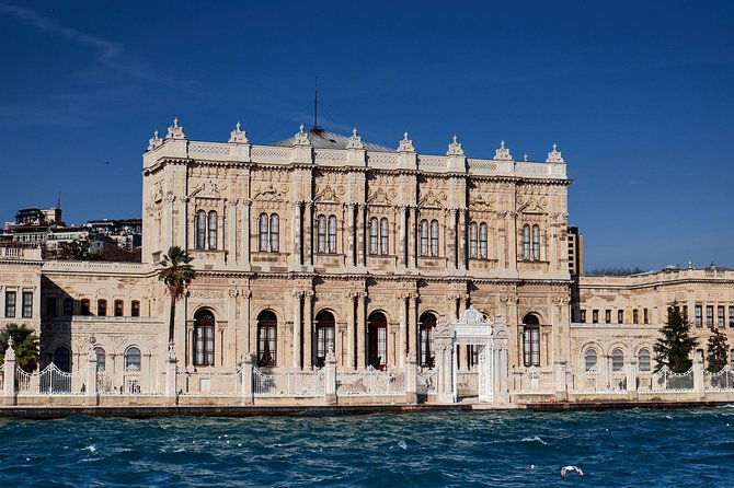 dolmabahce-palace-with-bosphorus-cruise