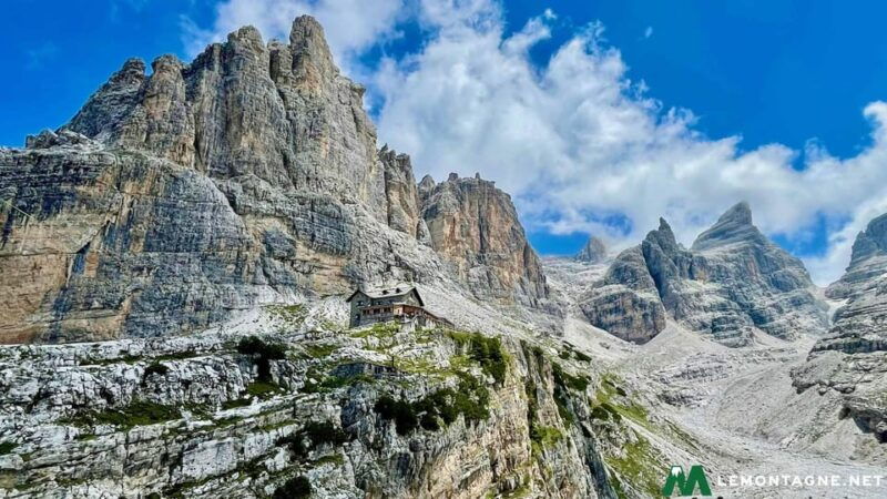 dolomites-trekking-in-the-mountains