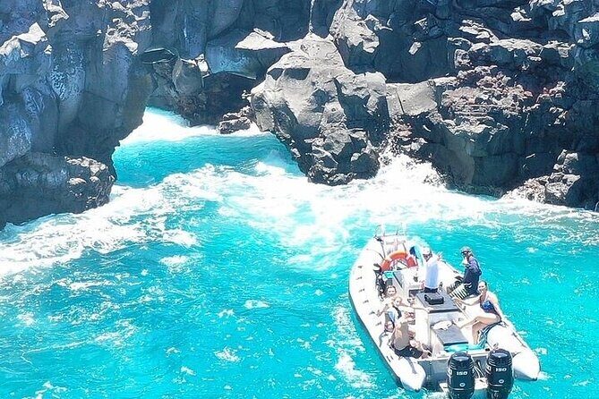 Dolphin, Sea Cave & Captain Cook Snorkel Combo in Kealakekua Bay - The Itinerary Breakdown: What to Expect