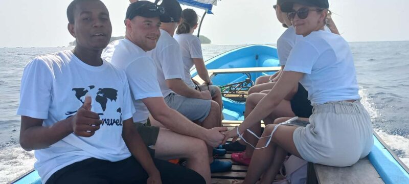 Dolphin tour + snorkeling at Pungume island and sandbak BBQ - FAQ