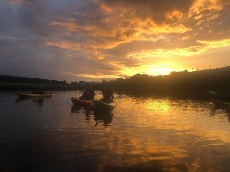 donegal-sunset-kayak-trip-on-dunlewey-lake