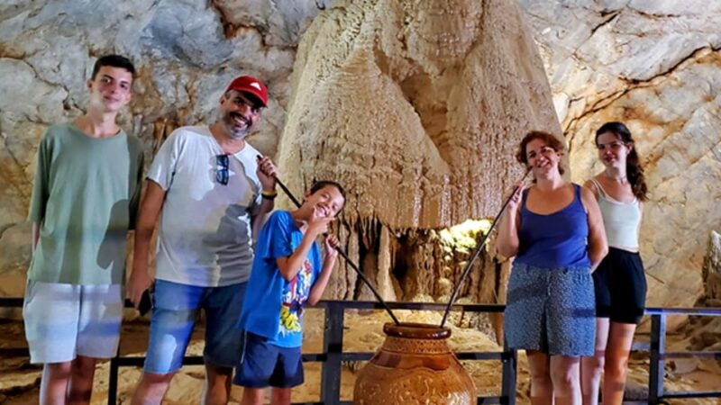 dong-hoi-explore-paradise-cave-phong-nha-cave-with-lunch