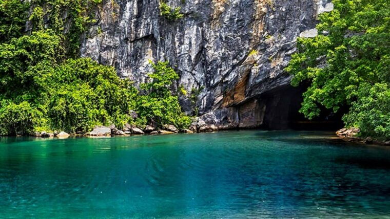 dong-hoi-explore-paradise-cave-phong-nha-cave-with-lunch