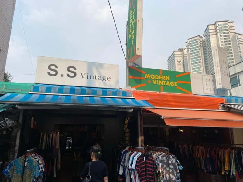 Dongmyo Flea Market Vintage Vibes Local Guided Tour - The Sum Up