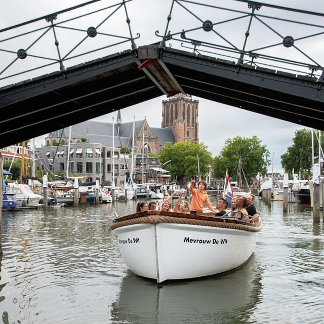 dordrecht-city-canal-cruise