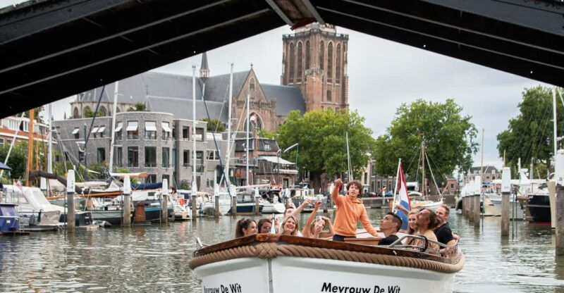 dordrecht-city-canal-cruise