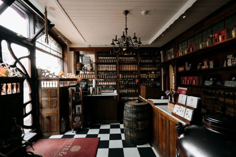 dordrecht-distillery-tour-with-dutch-gin-genever-tasting