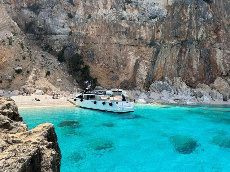 dorgali-cala-luna-boat-trip