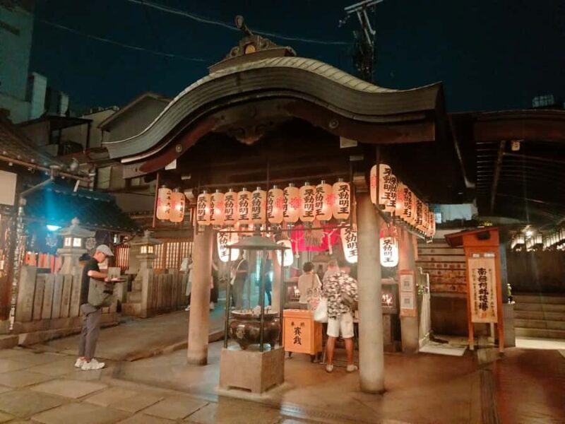 Dotonbori & Shinsekai Guided Walk + Multilingual Audio Guide - Exploring Osaka’s Night Charm: Dotonbori & Shinsekai Guided Walk with Audio Guide