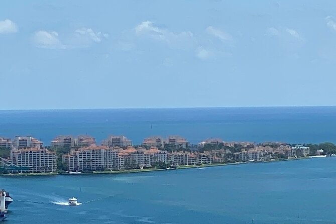 double-decker-city-tour-75-min-miami-cruise-millionaire-homes
