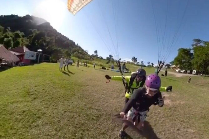double-paragliding-flight-in-niteroi