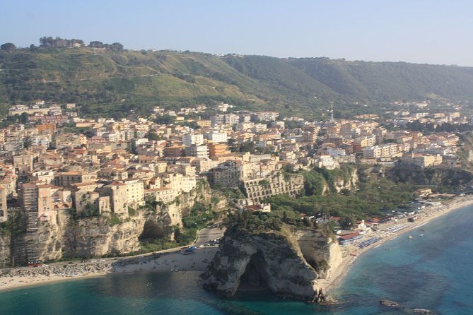 double-parasailing-flight-to-tropea-in-small-group