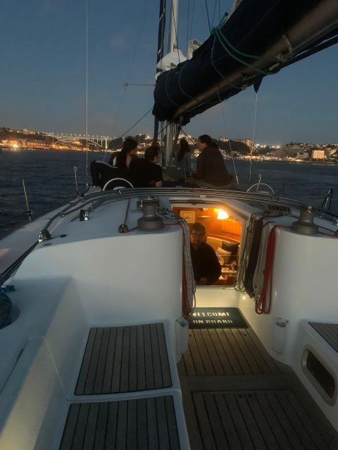 douro-sunset-sailboat-experience-in-porto-2