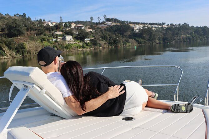 douro-tour-on-a-private-yacht-in-porto-2