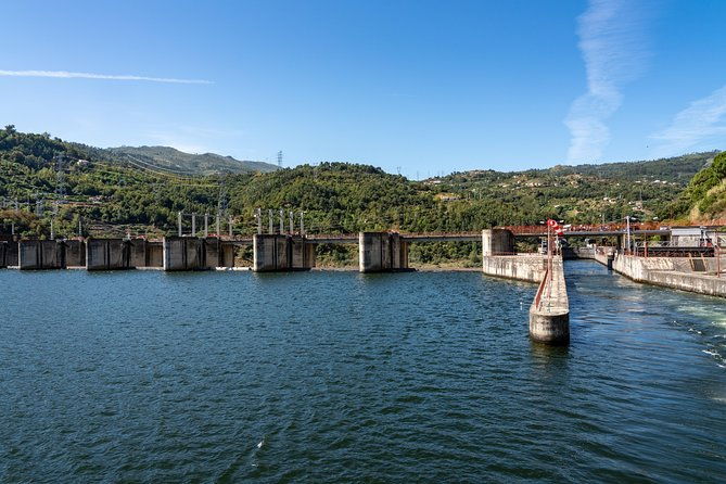 douro-valley-cruise-porto-to-pinhao-breakfast-lunch-and-tasting