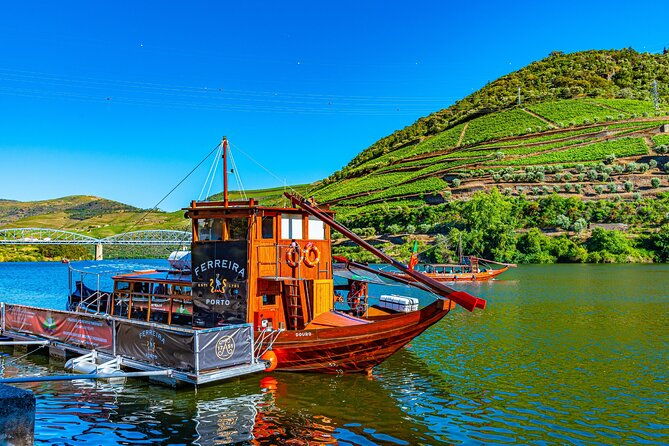 douro-valley-historical-sites-wine-experience-lunch-cruise
