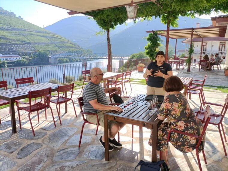 douro-valley-private-sommelier-tour-with-3-wineries-lunch