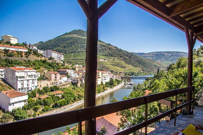 douro-valley-private-tour-with-sommelier-2