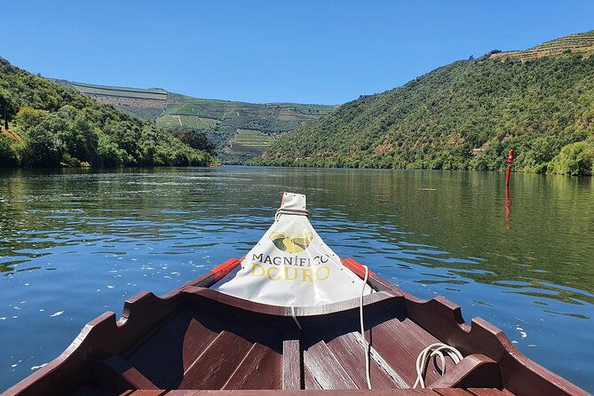 douro-valley-tour-with-train-and-vinho-verde