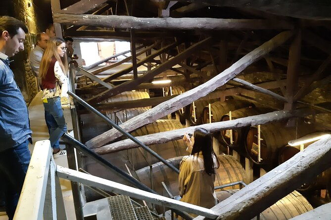 douro-valley-wine-experience-with-a-sommelier