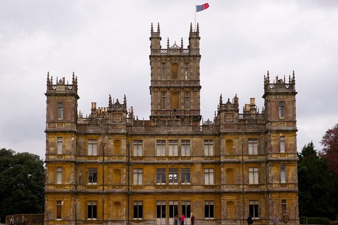 downton-abbey-and-highclere-castle-tour-from-london