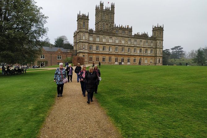 downton-abbey-and-oxford-tour-from-london-including-highclere-castle