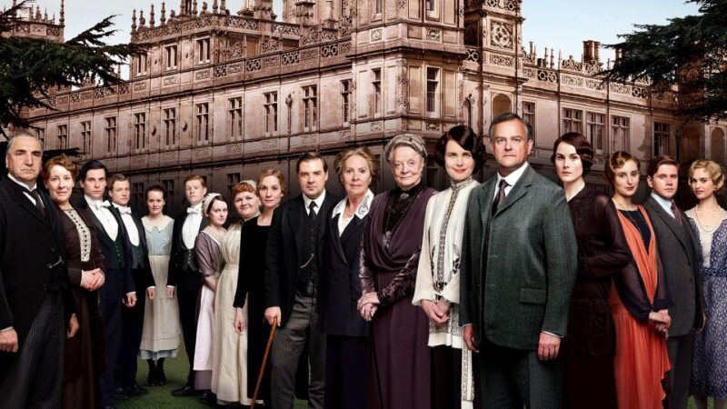 downton-abbey-and-village-small-group-tour-from-london-2