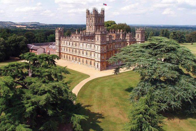 downton-abbey-and-village-small-group-tour-from-london