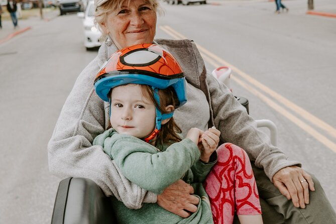 downtown-anchorage-tour-on-14-passenger-electric-vehicle