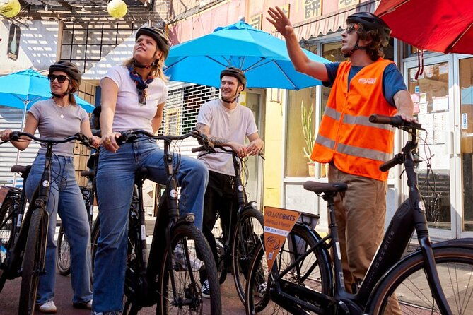downtown-bike-tour-with-stylish-dutch-bikes