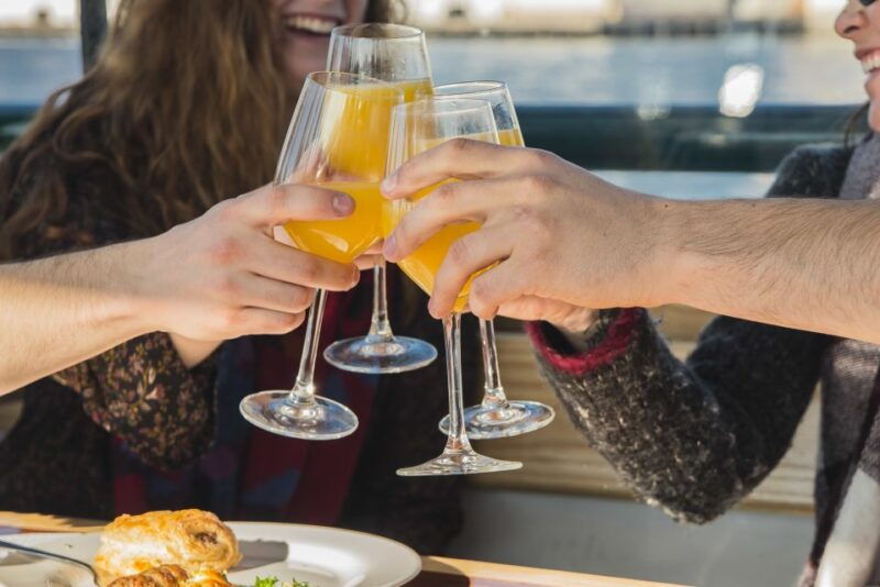 downtown-boston-harbor-weekend-cruise-with-brunch