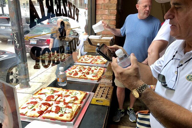 downtown-chicago-walking-pizza-tour
