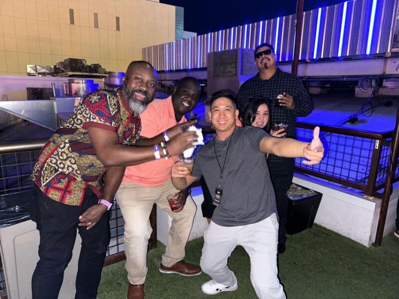 downtown-las-vegas-bar-crawl-on-fremont-st