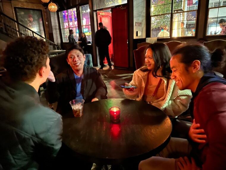 downtown-las-vegas-bar-crawl-on-fremont-st