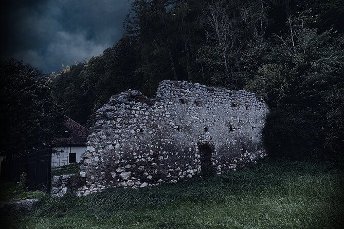 draculas-tour-vampires-ghosts-and-haunted-places-in-bran